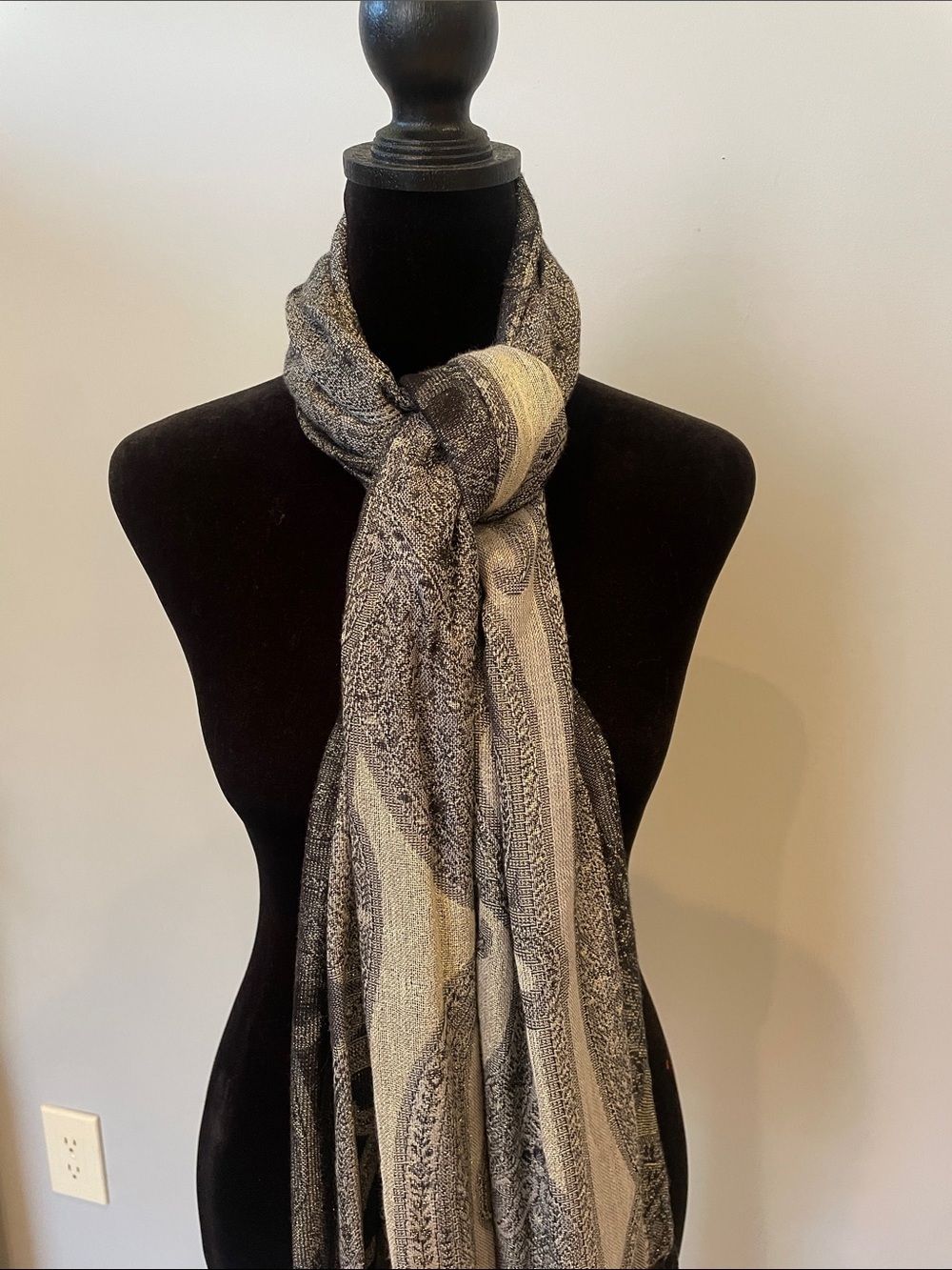 Black glitter really nice scarf like new